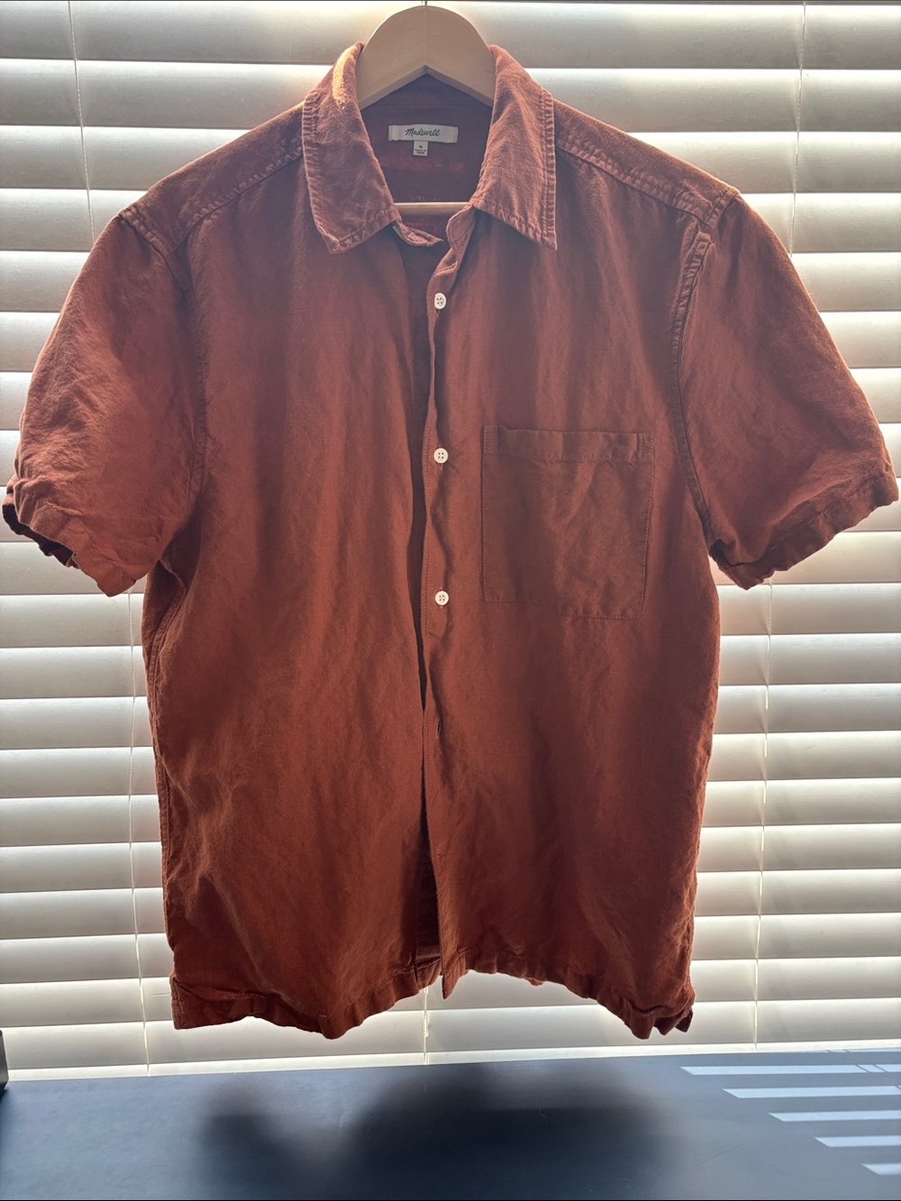 Madewell Men's Short-Sleeve Button-Down Shirt in Burnt Orange